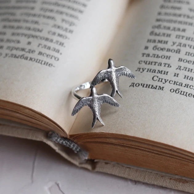 Silver Flying Pigeon Ring