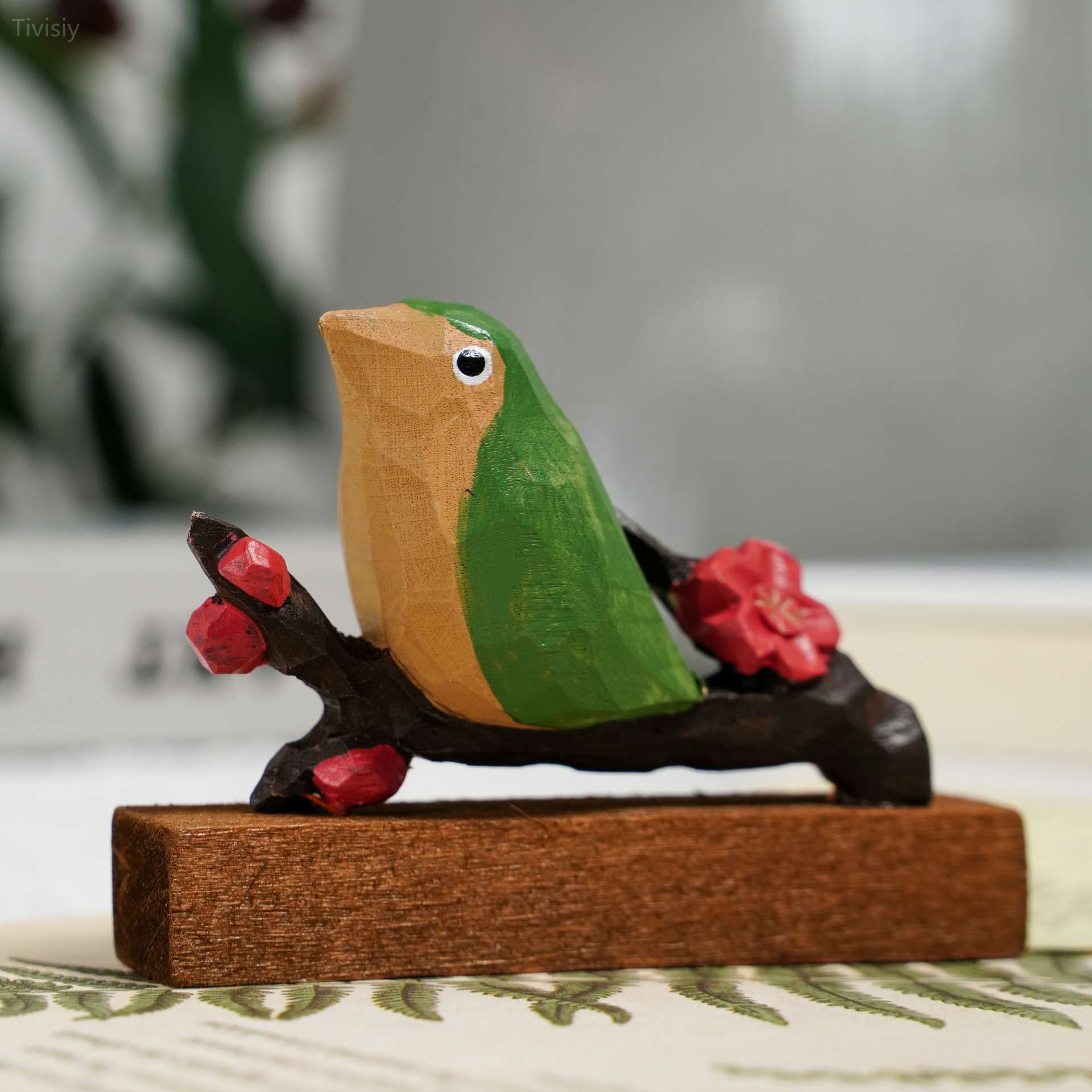 Magpie handmade wood carving solid wood ornaments