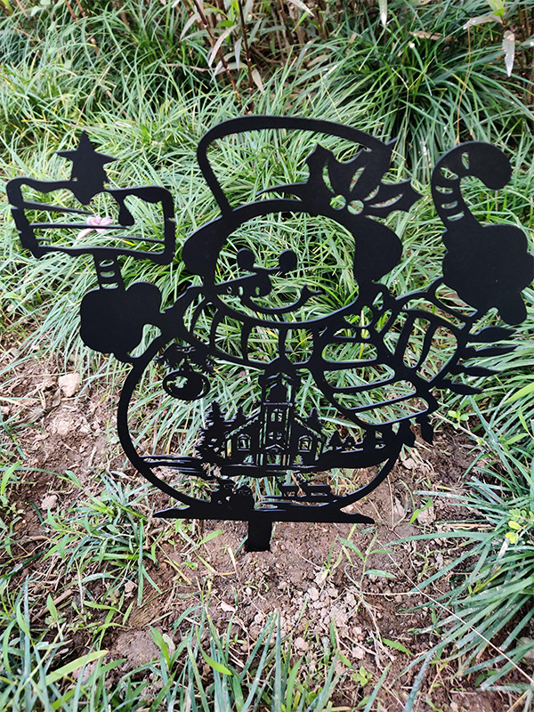 Metal Snowman - Garden Decor Art