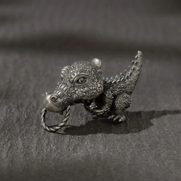 Artistic Crocodile Retro Pendant with Moveable Limbs and Biteable Mouth