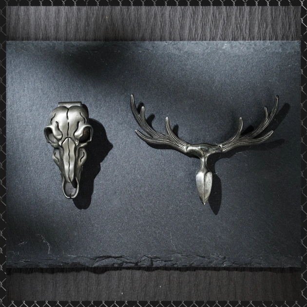 Alloy Retro Buck Head Knife Pendant, Buck Head Necklace with Concealed Blade