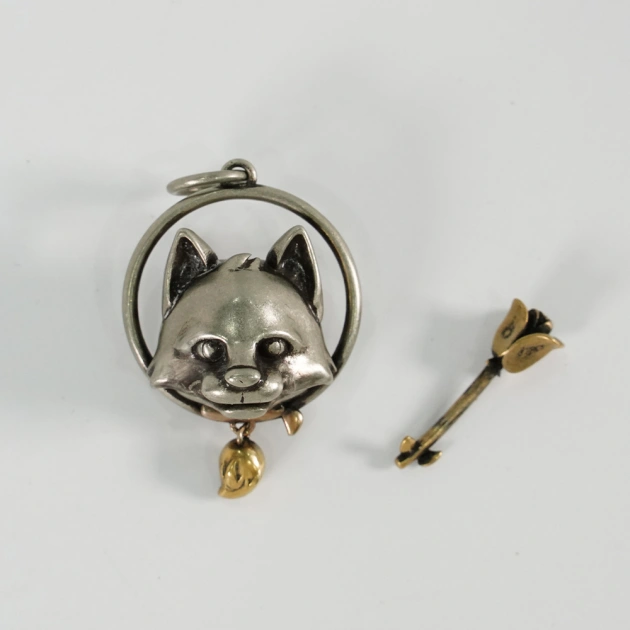Artistic Fox Pendant With Biteable Mouth