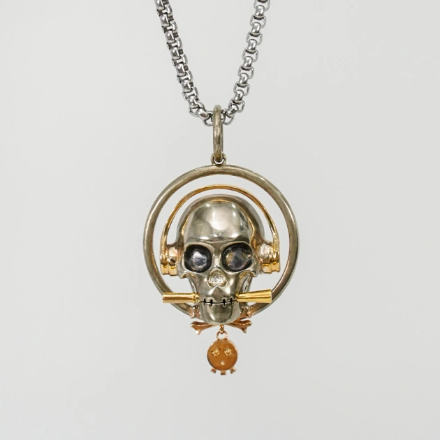 Skull Necklace Pendant Creative Pendant for Relatives and Friends Gift