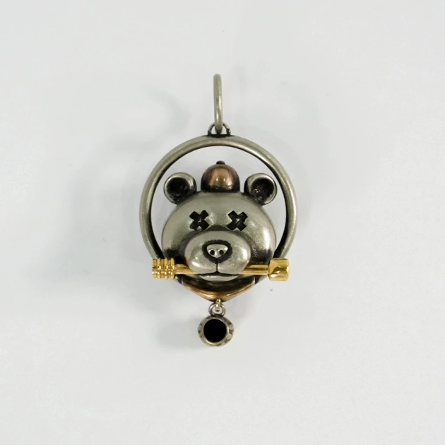 Artistic Bear Pendant With Biteable Mouth
