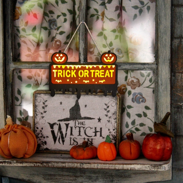 Halloween Trick or Treat 3D Wooden Carving, Suitable for Home Decoration, Holiday Gift
