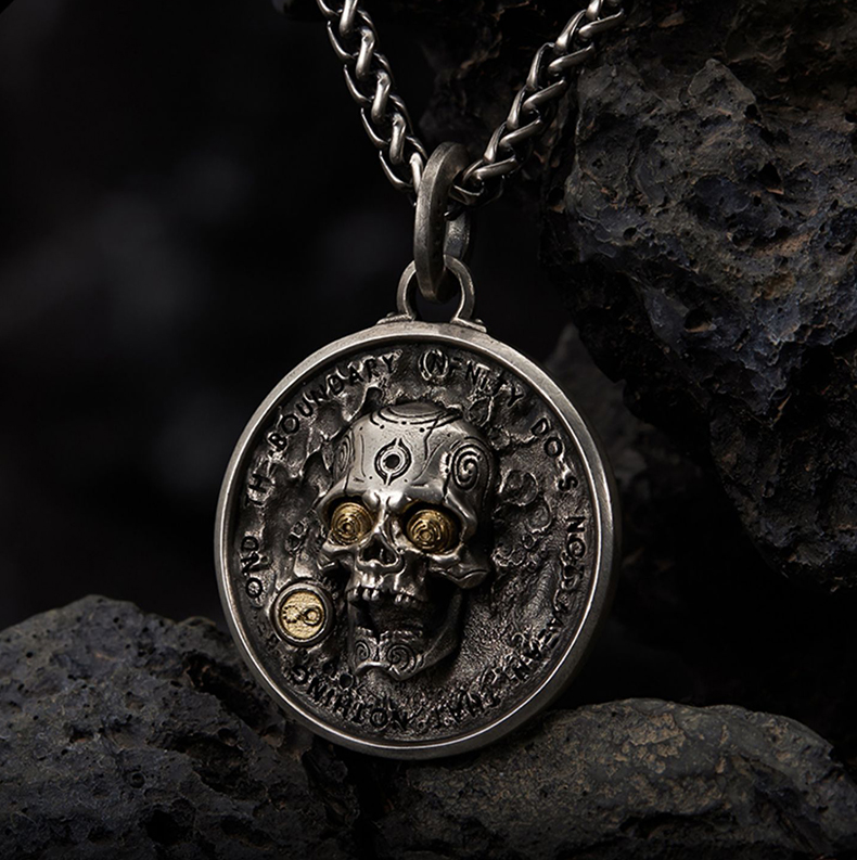 Soul rebirth skull pendant, fully movable mechanism