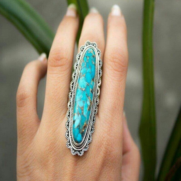 Vintage Sterling Silver Oval Cut Turquoise Ring