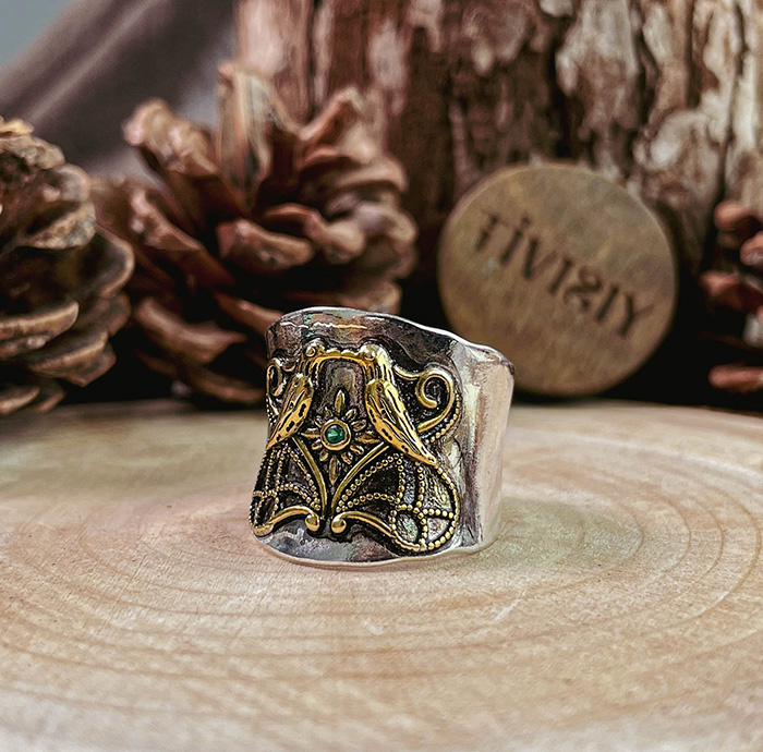Carved Ring Round Tube Ring with Dragonfly/Bee/Bird Pattern