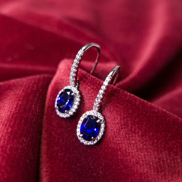 Synthetic Sapphire Oval Cushion Cut Decoration Set