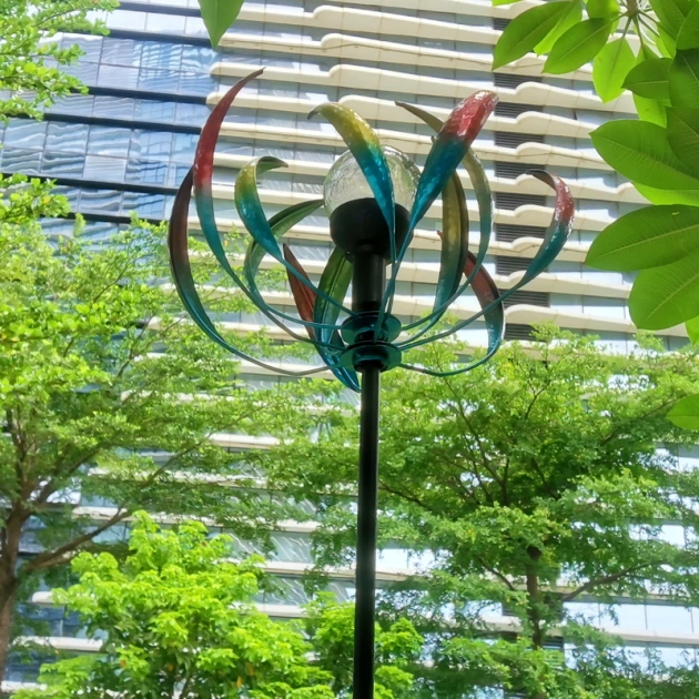 Spiral Solar Color Changing Wind Spinner