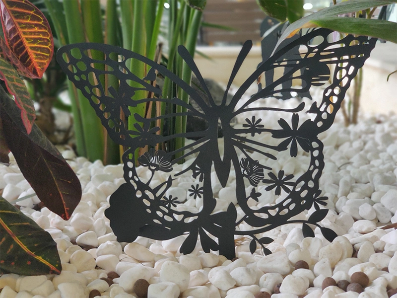 Garden Decor Art - Metal Butterfly Cardinal Silhouettes Lawn Ornaments, Festival Decorations