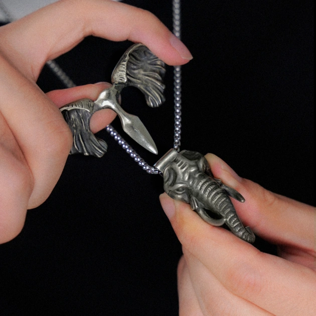 Retro Elephant Head Knife Pendant, Elephant Head Necklace with Concealed Blade